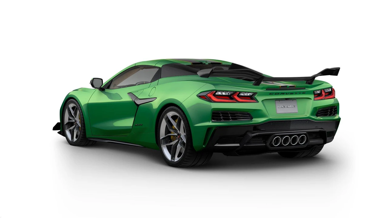 2027 Chevrolet Corvette C8 Z06 - Image 3 of 11