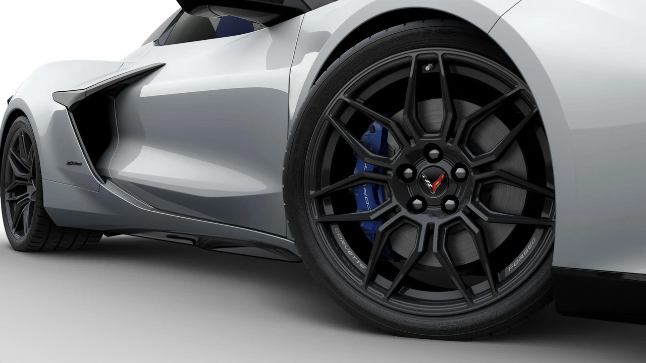 2027 Chevrolet Corvette C8 Z06 - Image 6 of 11