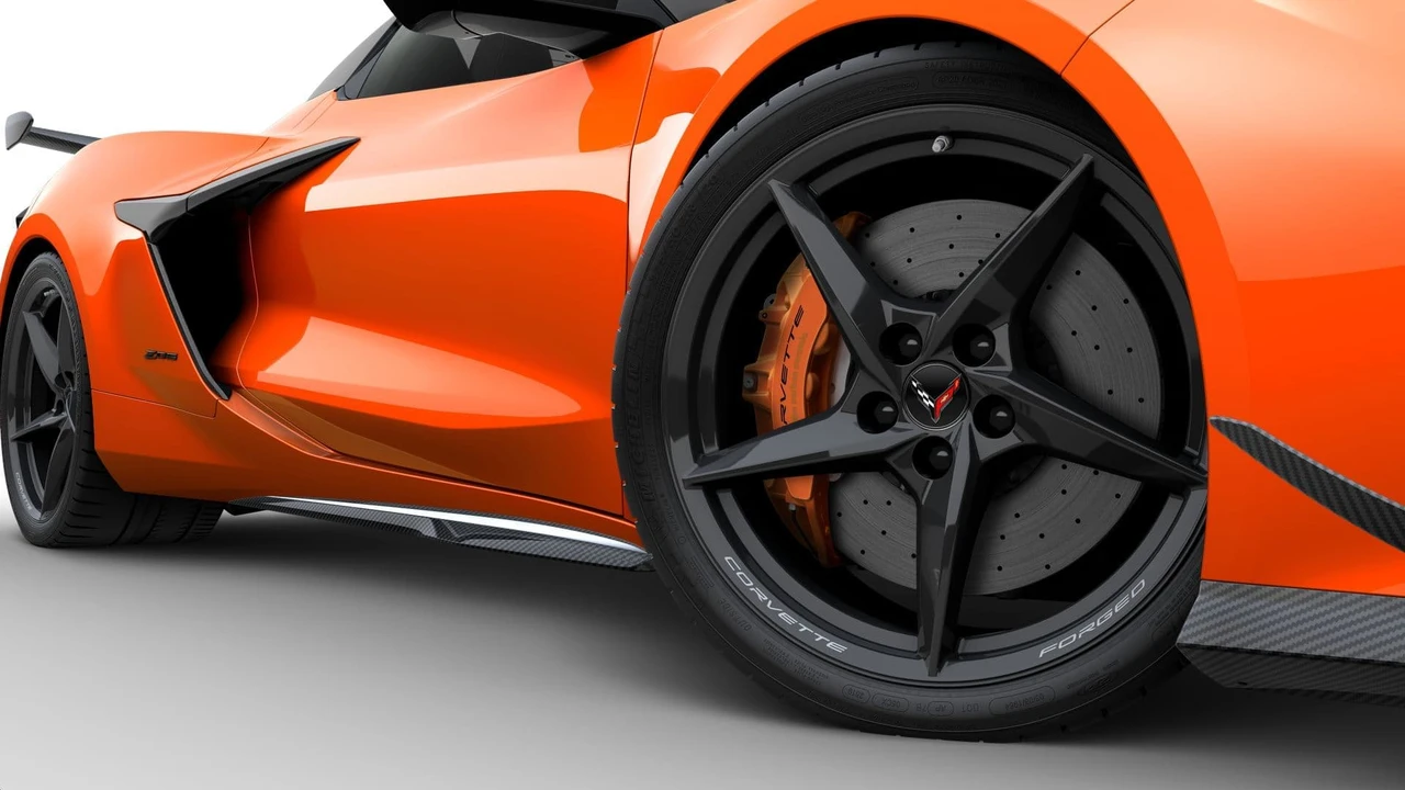 2027 Chevrolet Corvette C8 Grand Sport - Image 6 of 11
