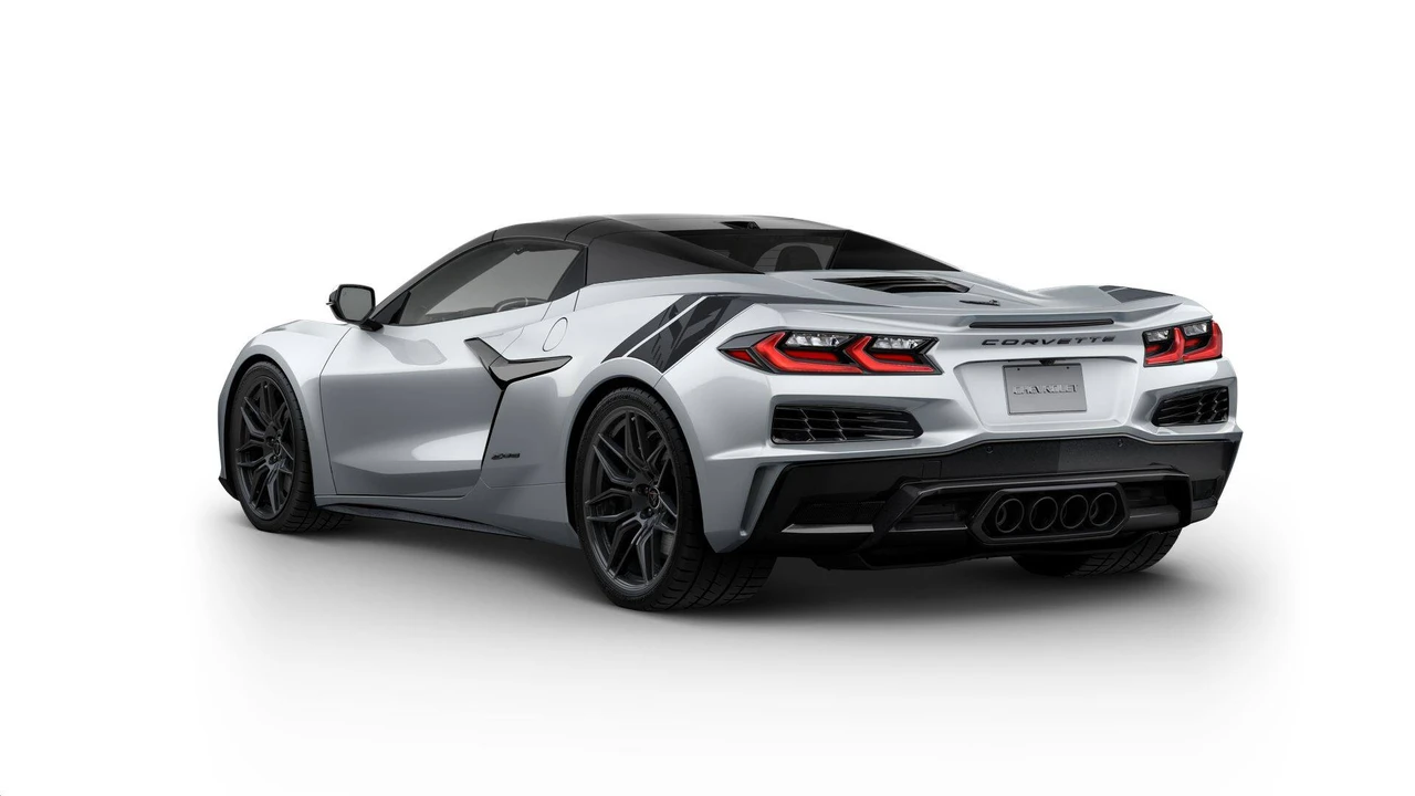 2027 Chevrolet Corvette C8 Z06 - Image 3 of 11