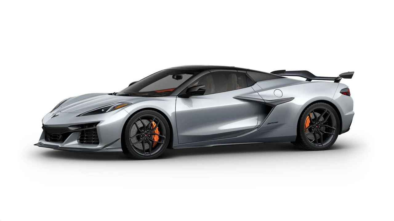 2027 Chevrolet Corvette C8 Z06 - Image 26 of 31