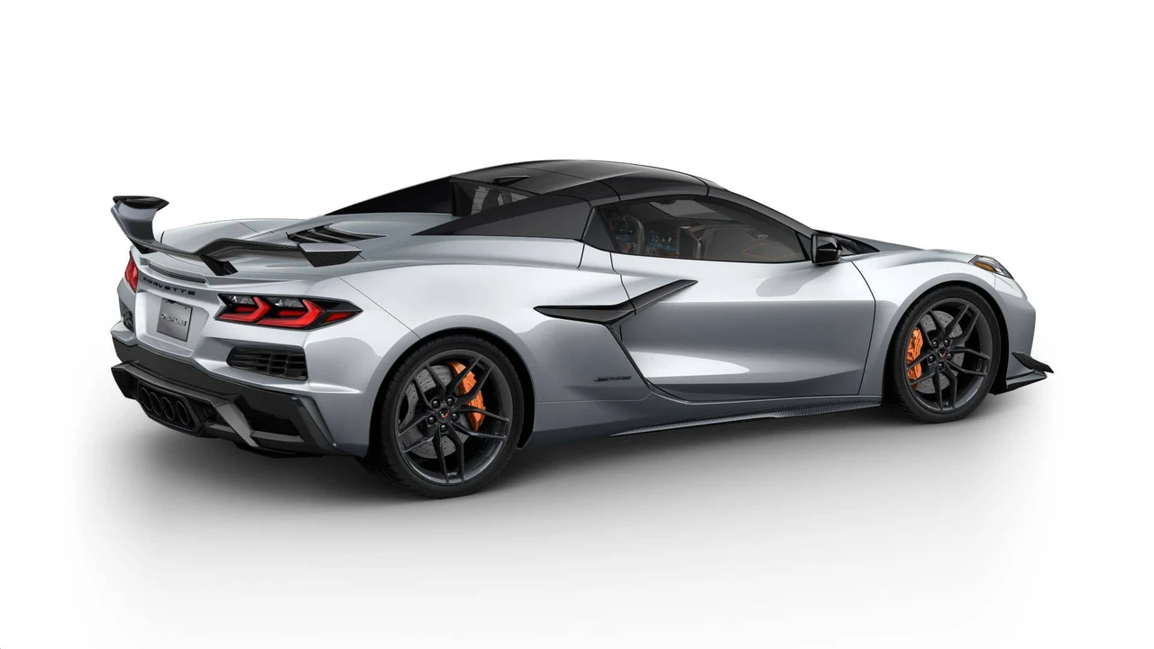 2027 Chevrolet Corvette C8 Z06 - Image 28 of 31
