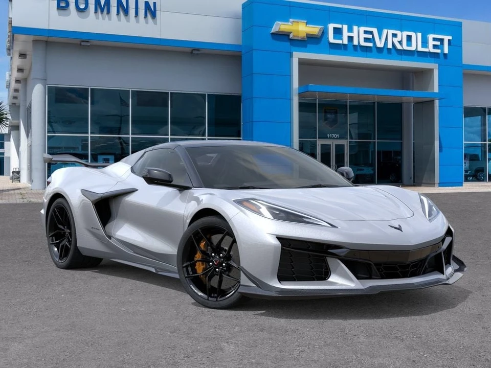 2027 Chevrolet Corvette C8 Z06 - Image 8 of 31