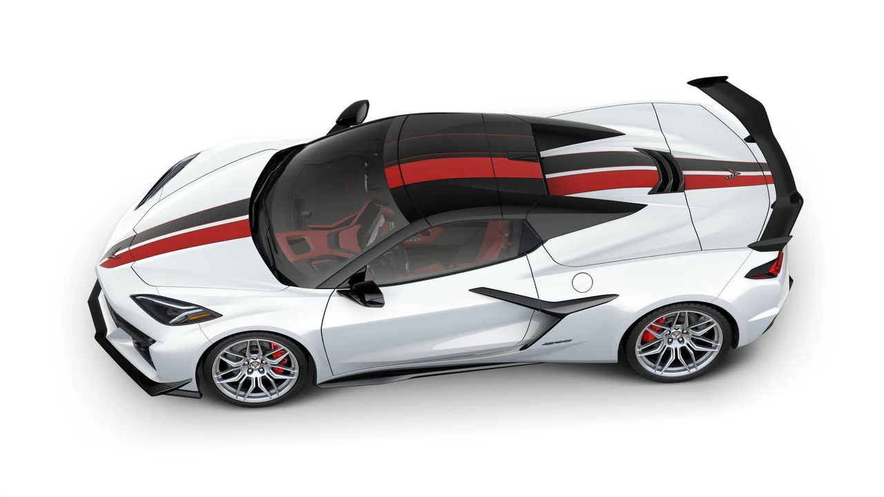2027 Chevrolet Corvette C8 Z06 - Image 7 of 11