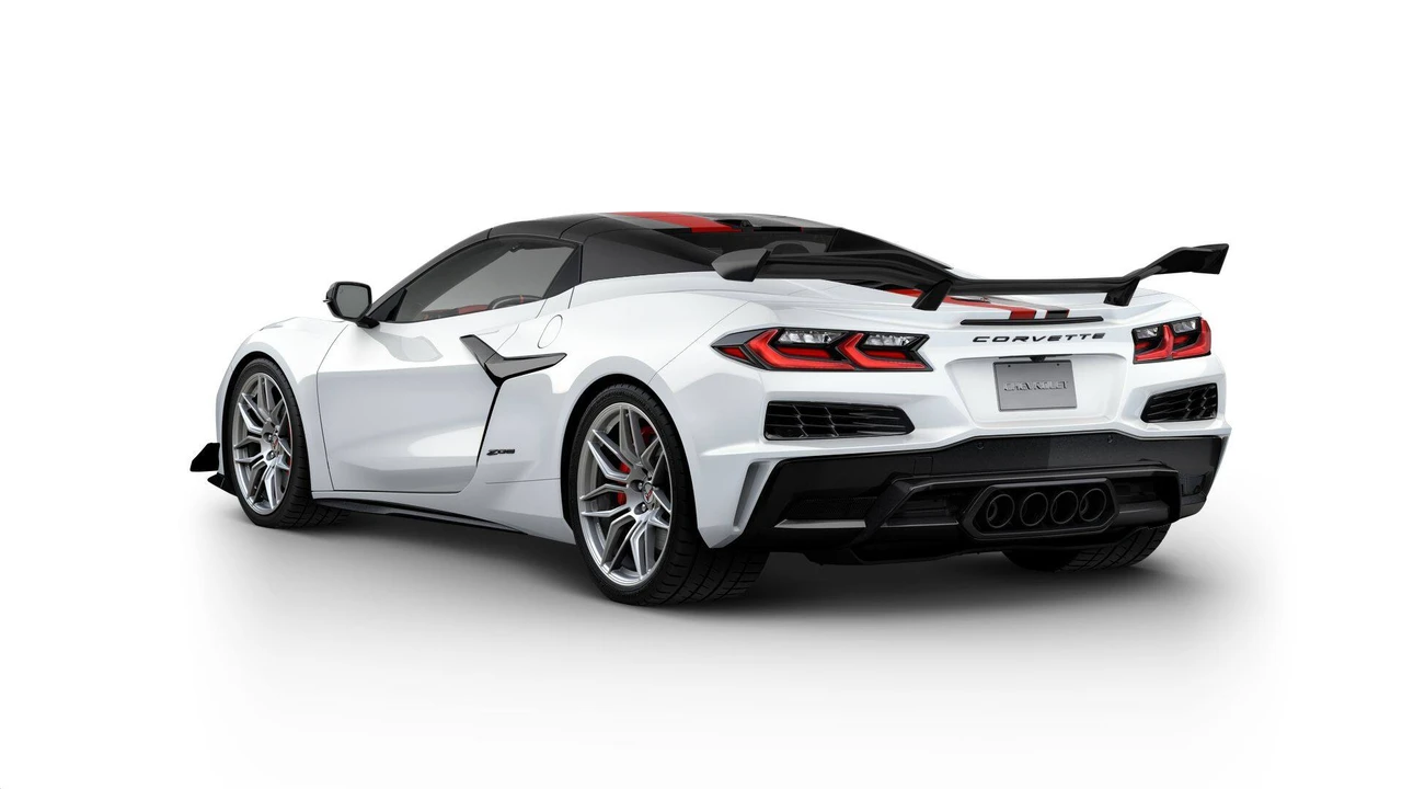 2027 Chevrolet Corvette C8 Z06 - Image 3 of 11