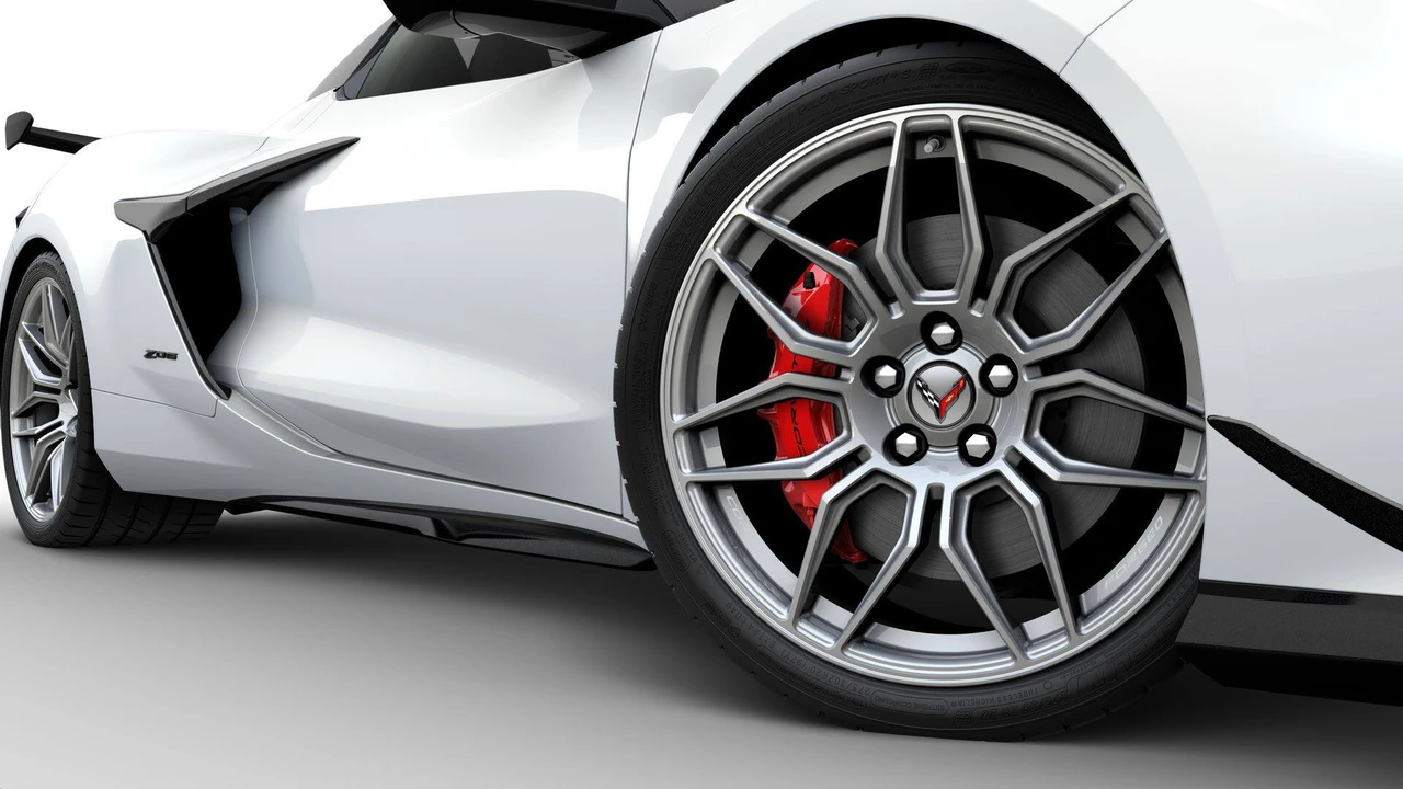 2027 Chevrolet Corvette C8 Z06 - Image 6 of 11
