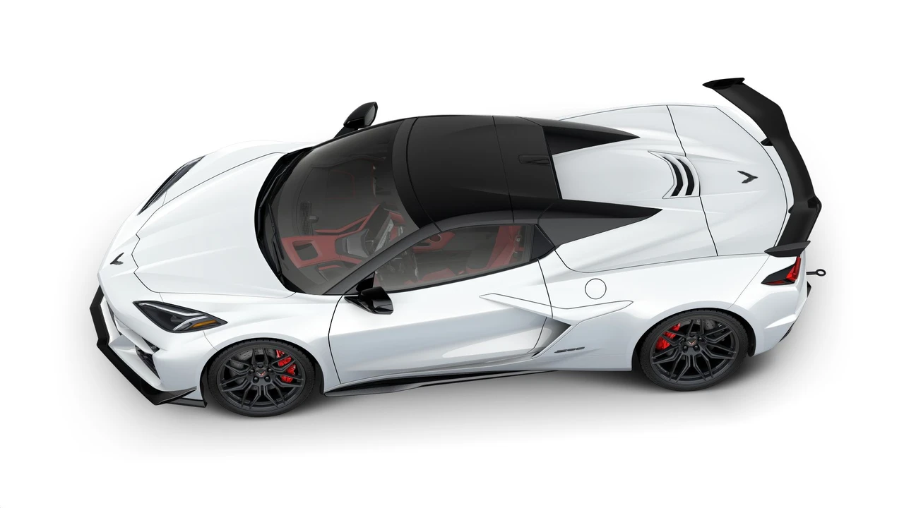 2027 Chevrolet Corvette C8 Z06 - Image 7 of 11