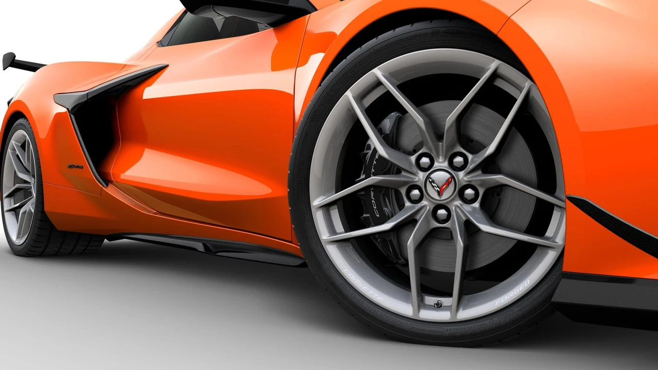 2027 Chevrolet Corvette C8 Z06 - Image 6 of 11