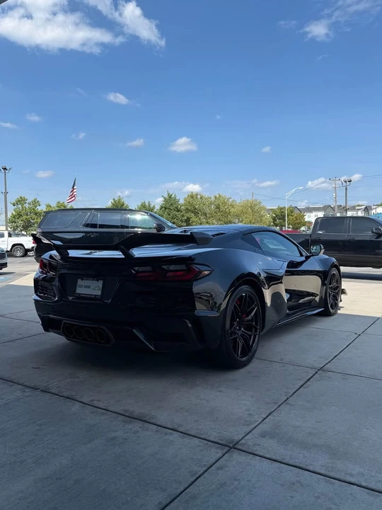 2027 Chevrolet Corvette C8 Z06 - Image 3 of 10
