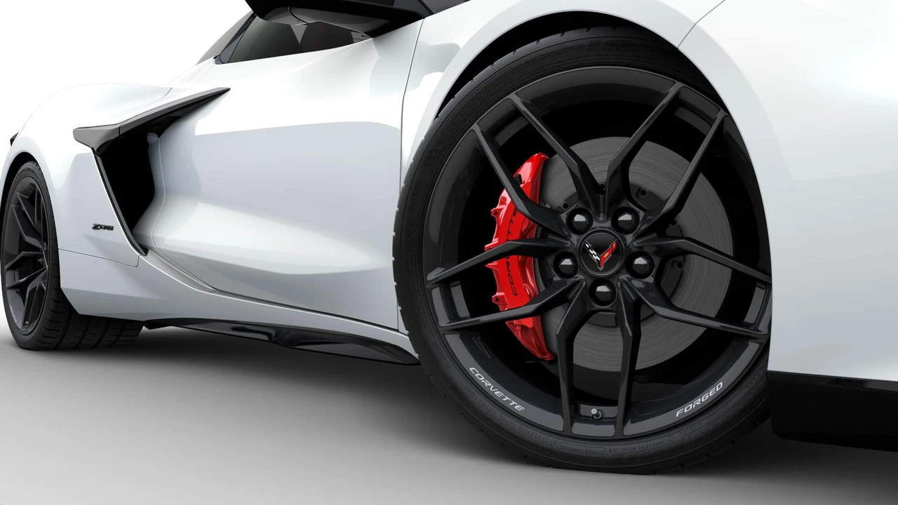 2027 Chevrolet Corvette C8 Z06 - Image 6 of 11
