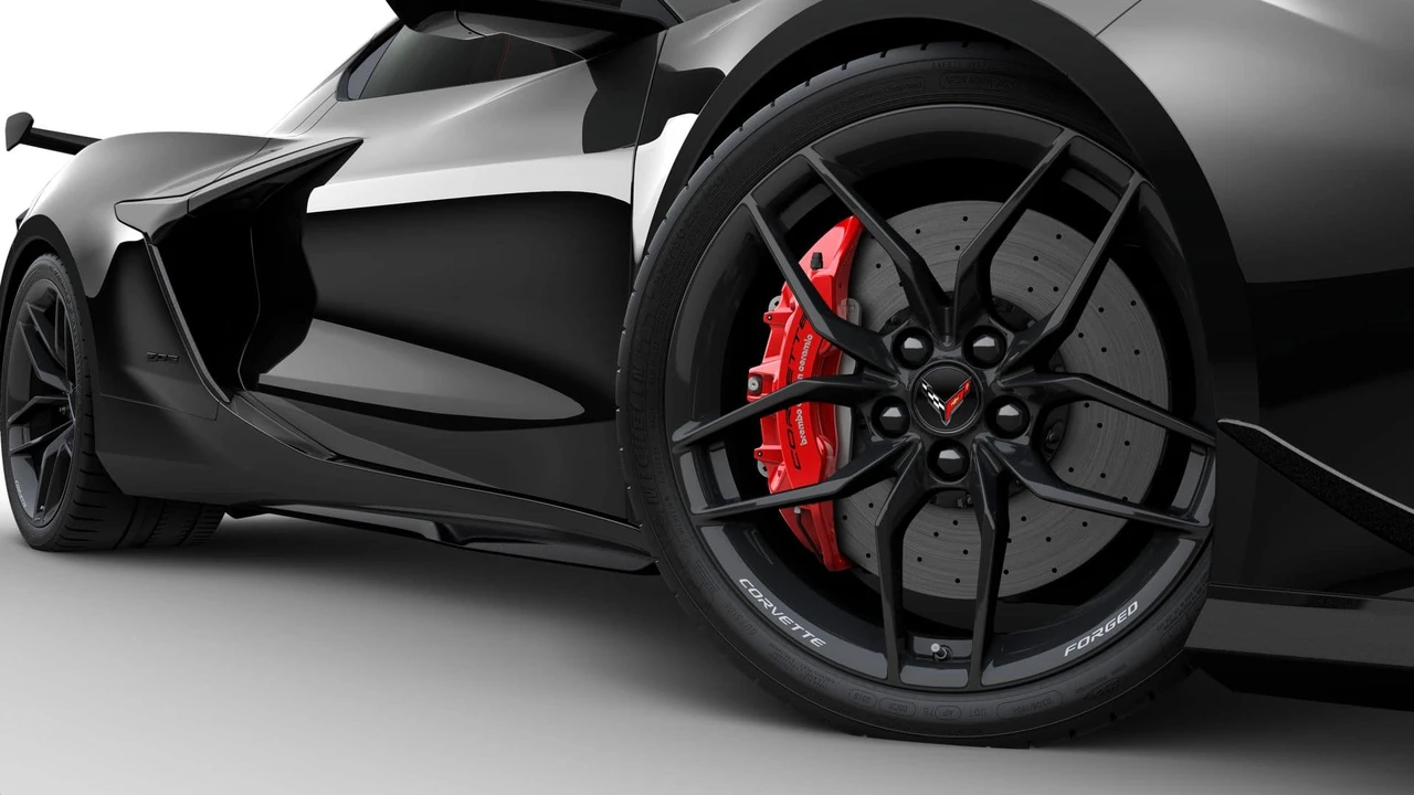 2027 Chevrolet Corvette C8 Z06 - Image 6 of 11