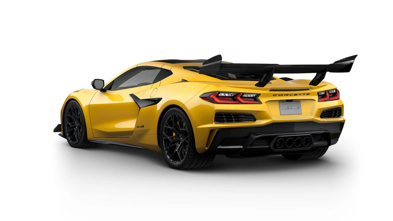 2027 Chevrolet Corvette C8 ZR1 - Image 3 of 11