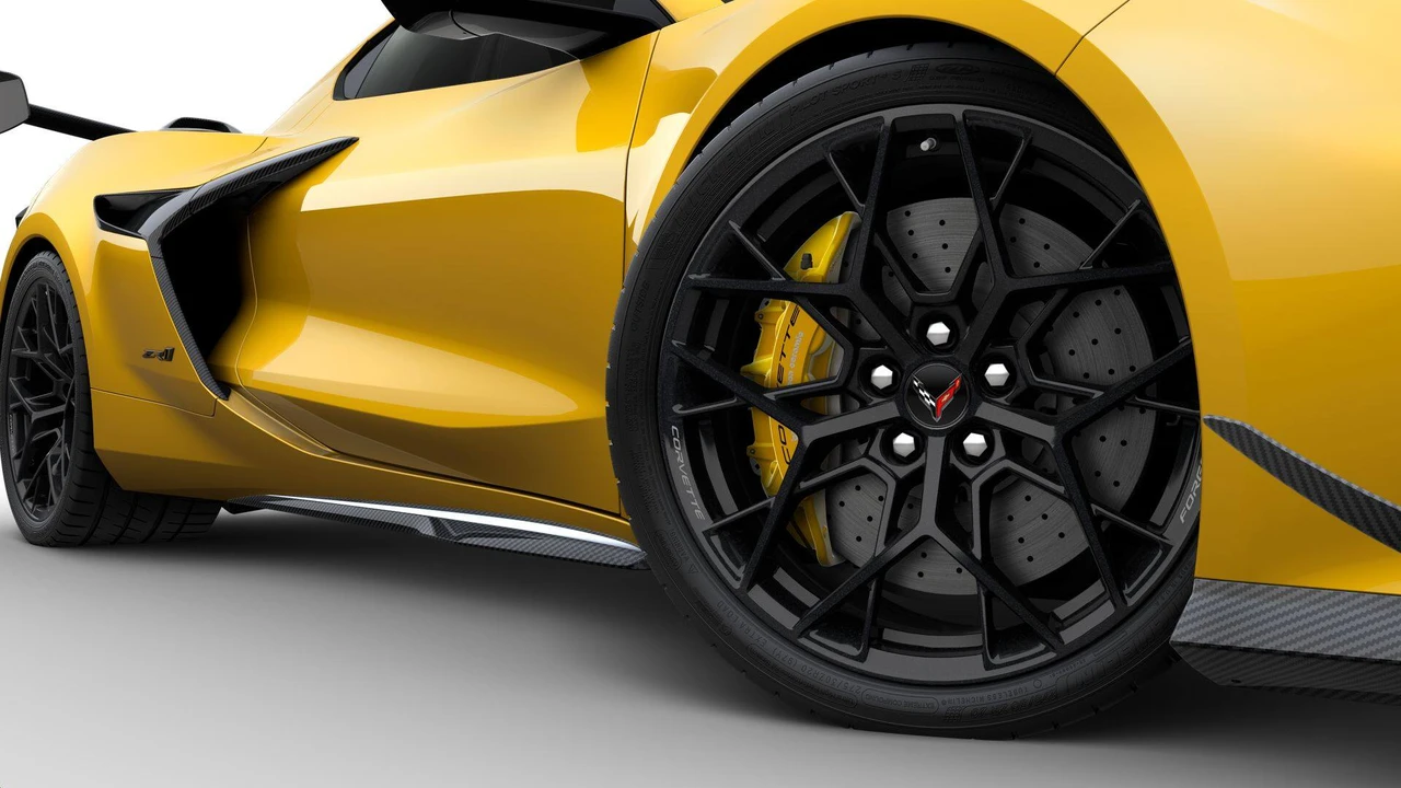 2027 Chevrolet Corvette C8 ZR1 - Image 6 of 11