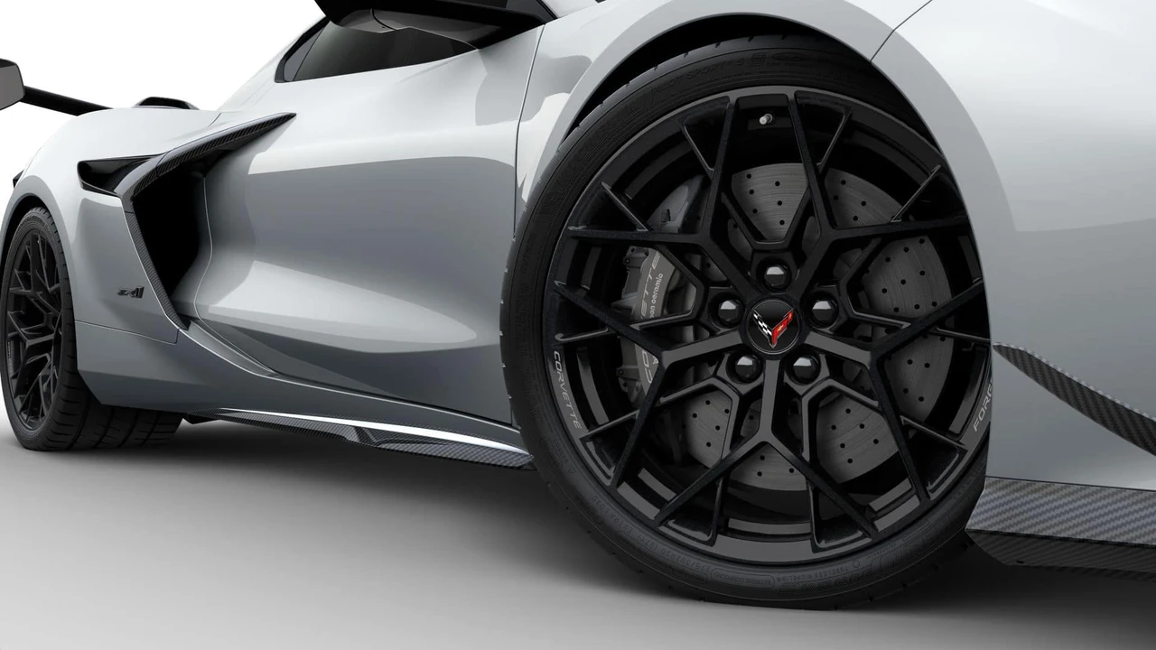 2027 Chevrolet Corvette C8 ZR1 - Image 6 of 11