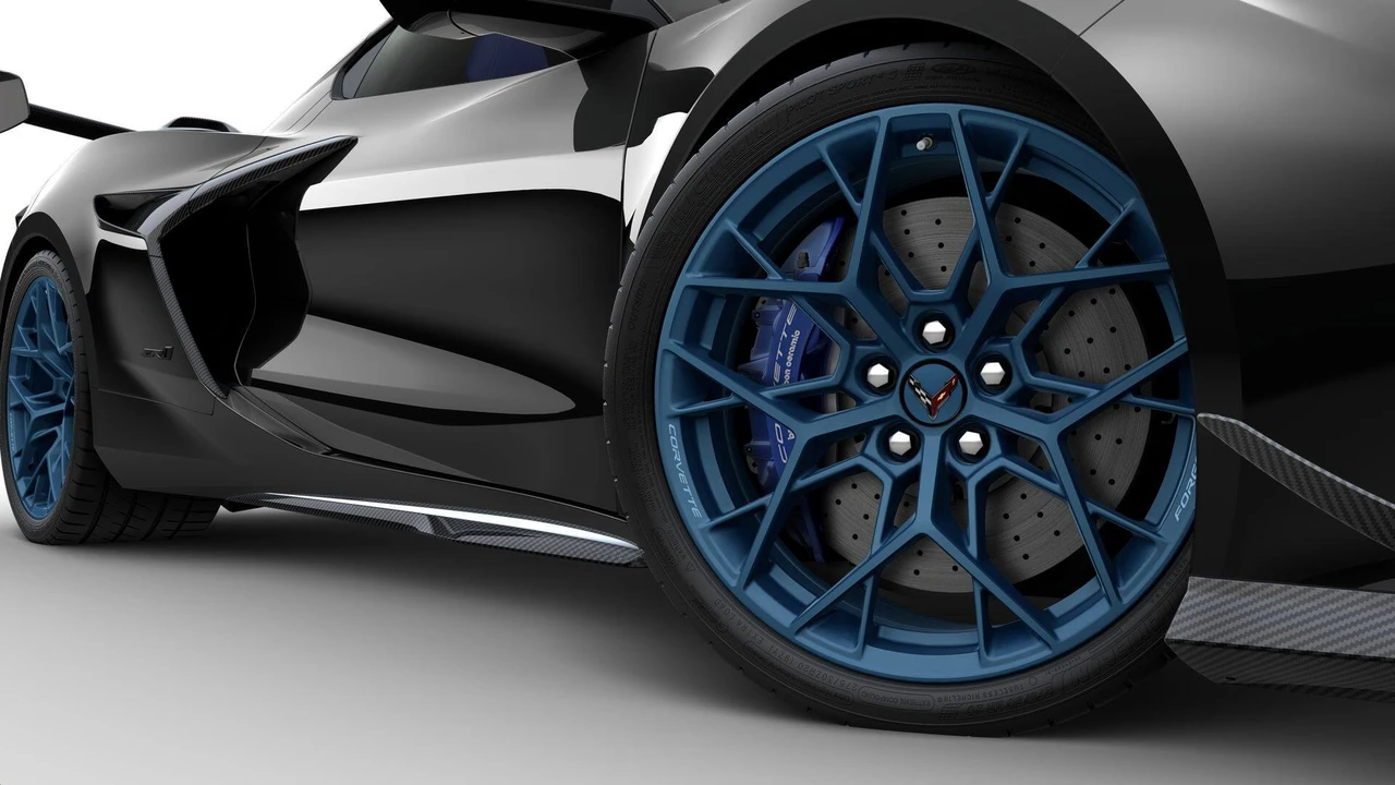 2027 Chevrolet Corvette C8 ZR1 - Image 7 of 12