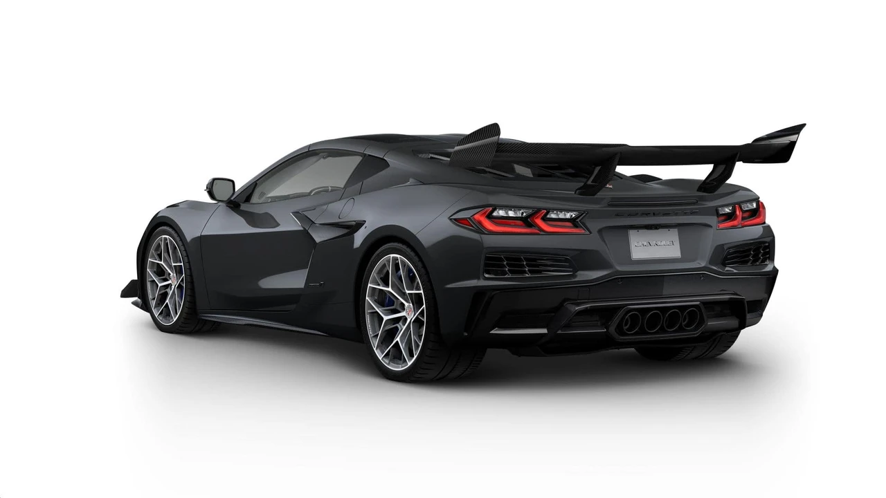 2027 Chevrolet Corvette C8 ZR1 - Image 4 of 12