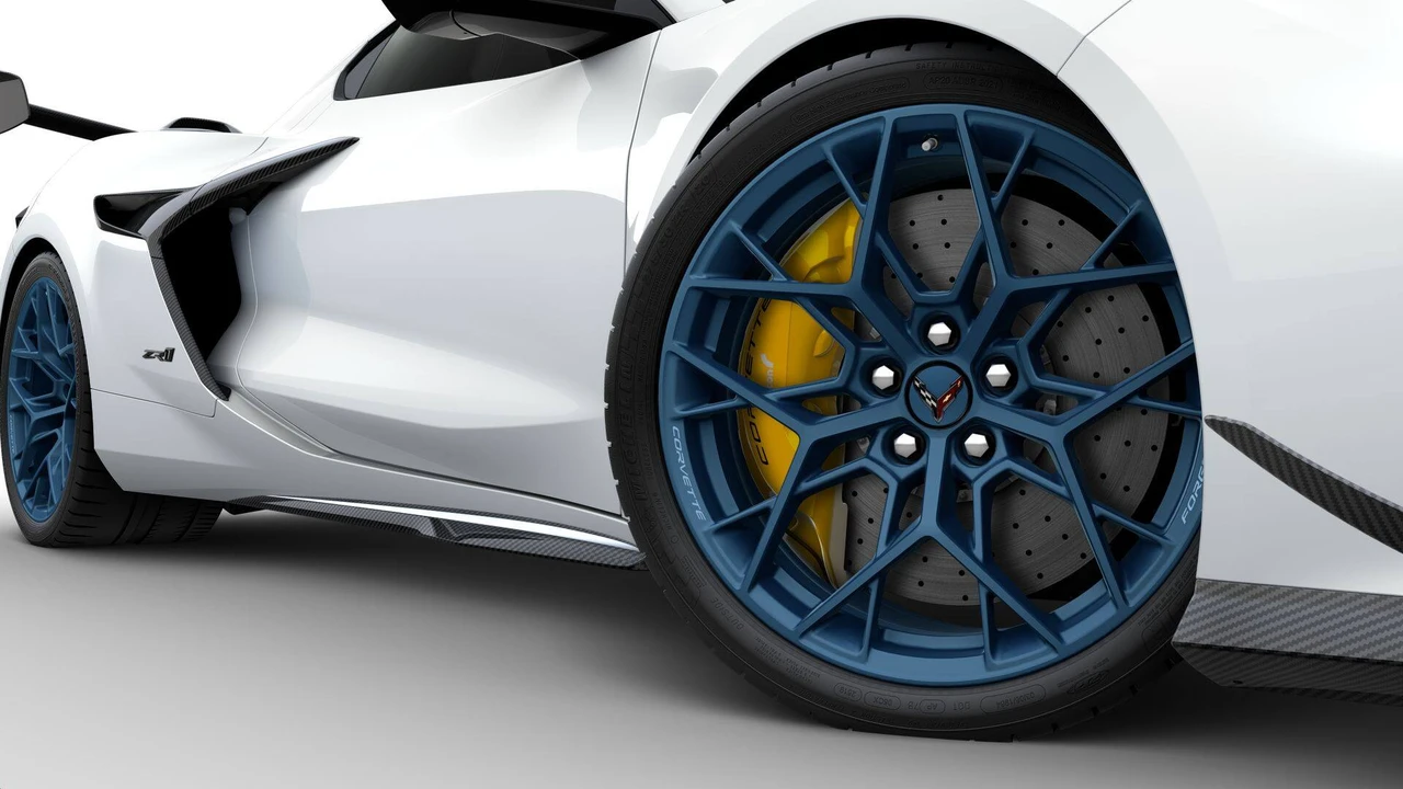 2027 Chevrolet Corvette C8 ZR1 - Image 7 of 12