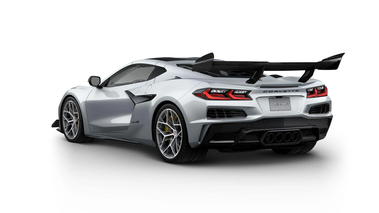 2027 Chevrolet Corvette C8 ZR1 - Image 3 of 11