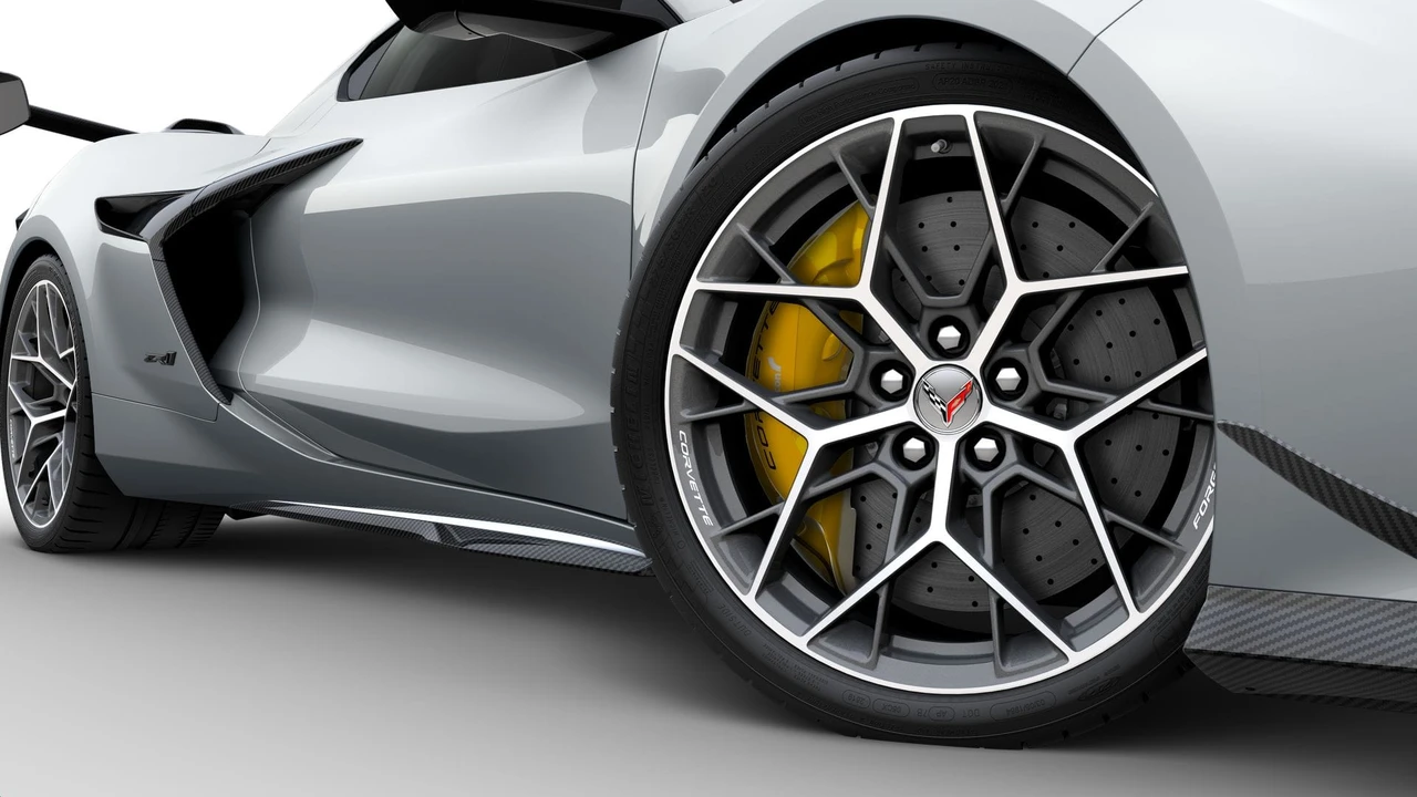 2027 Chevrolet Corvette C8 ZR1 - Image 6 of 11