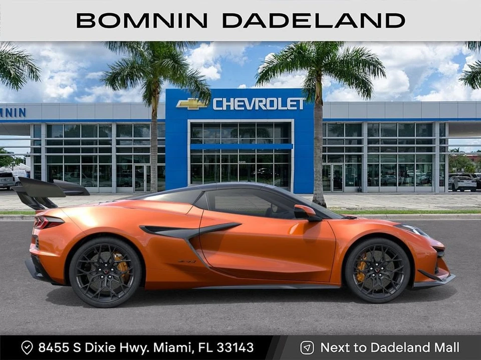 2027 Chevrolet Corvette C8 ZR1 - Image 6 of 31