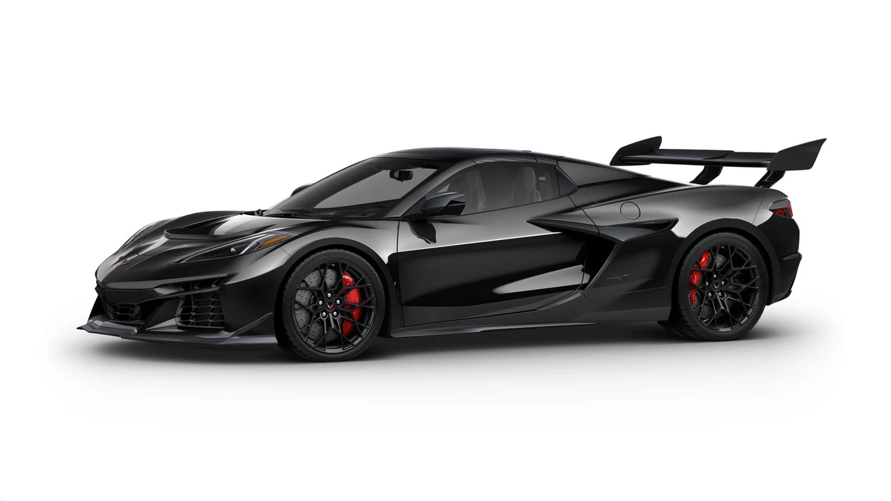2027 Chevrolet Corvette C8 ZR1 - Image 26 of 31