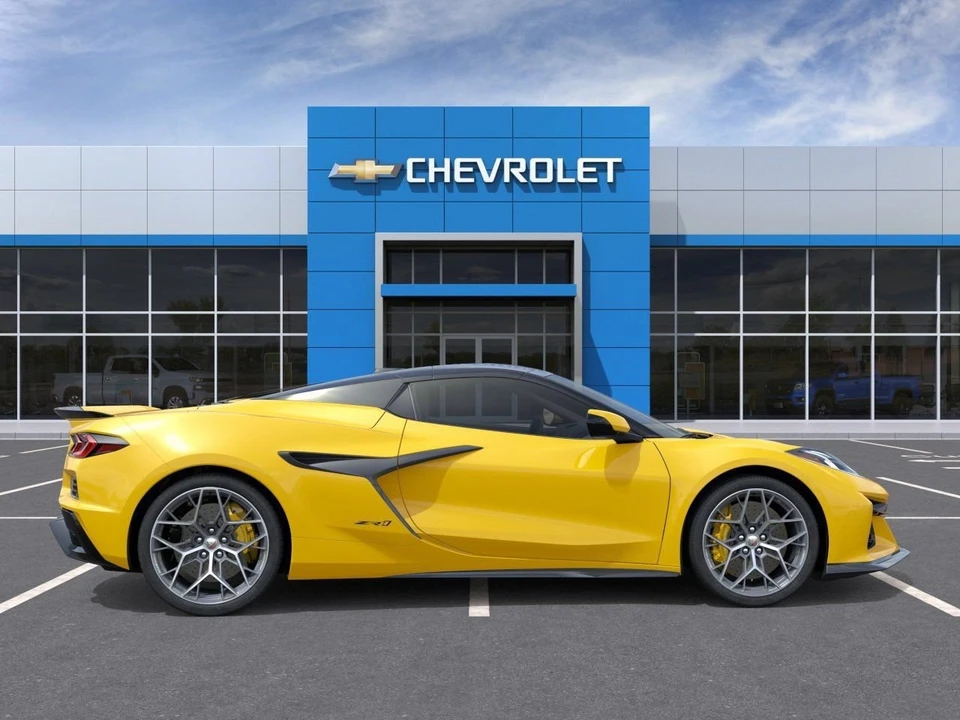 2027 Chevrolet Corvette C8 ZR1 - Image 5 of 31