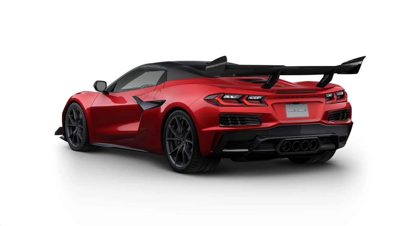 2027 Chevrolet Corvette C8 ZR1 - Image 3 of 11