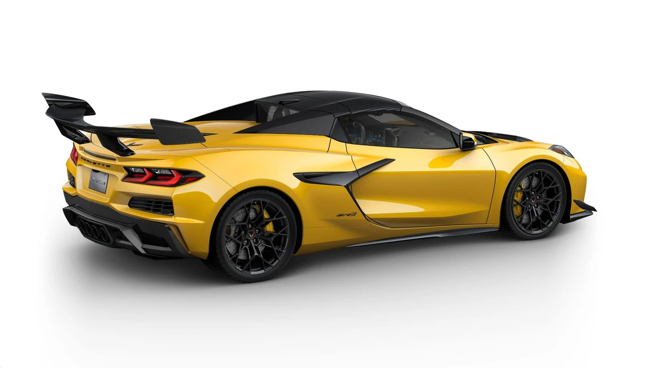 2027 Chevrolet Corvette C8 ZR1 - Image 28 of 31