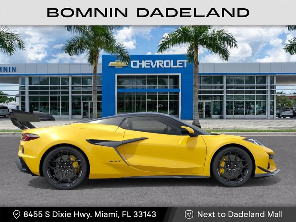 2027 Chevrolet Corvette C8 ZR1 - Image 6 of 31