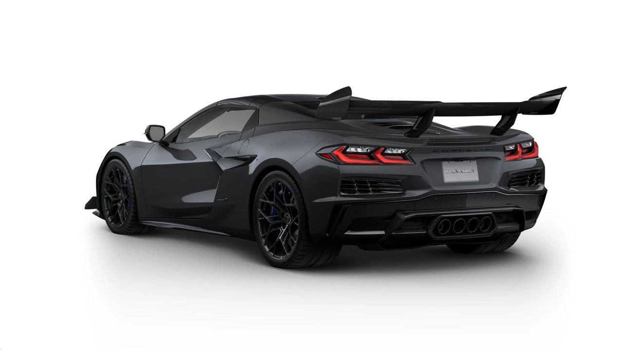 2027 Chevrolet Corvette C8 ZR1 - Image 3 of 11