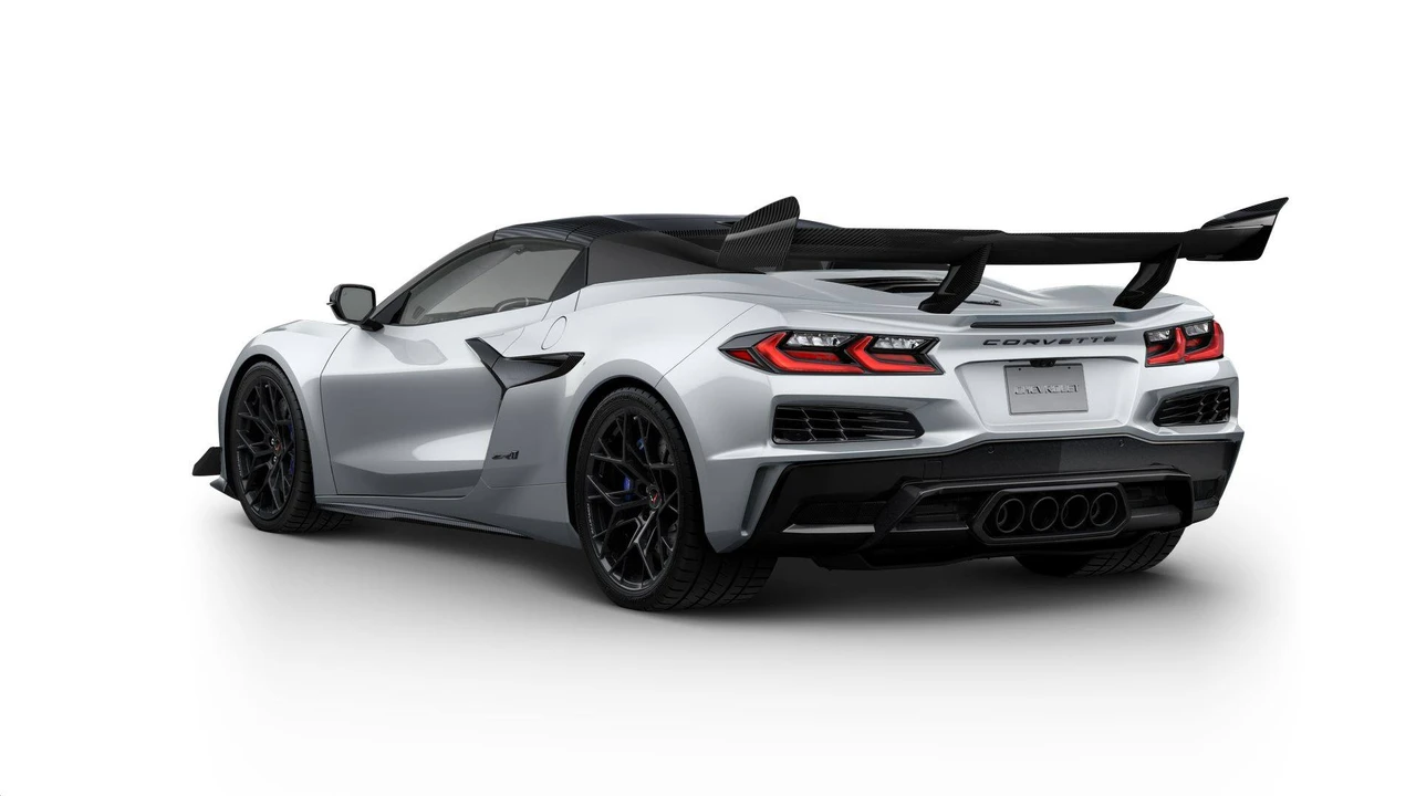 2027 Chevrolet Corvette C8 ZR1 - Image 3 of 11