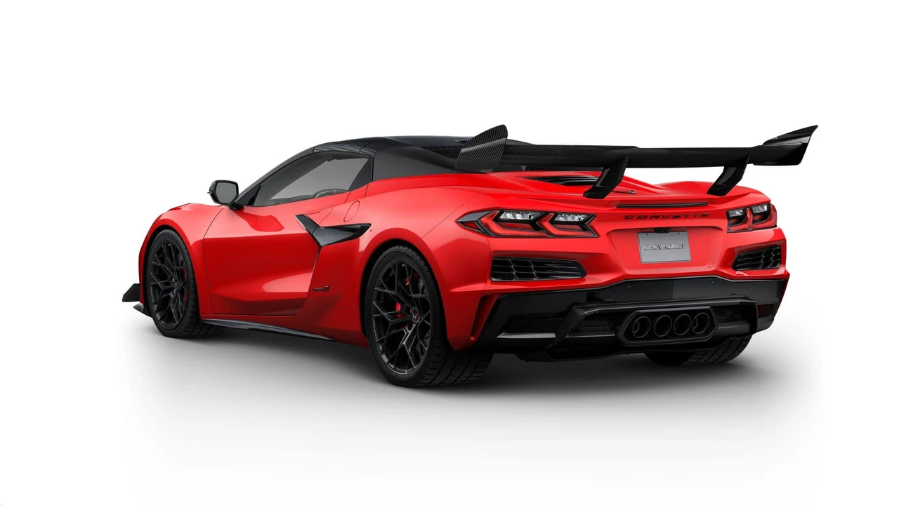 2027 Chevrolet Corvette C8 ZR1 - Image 3 of 11