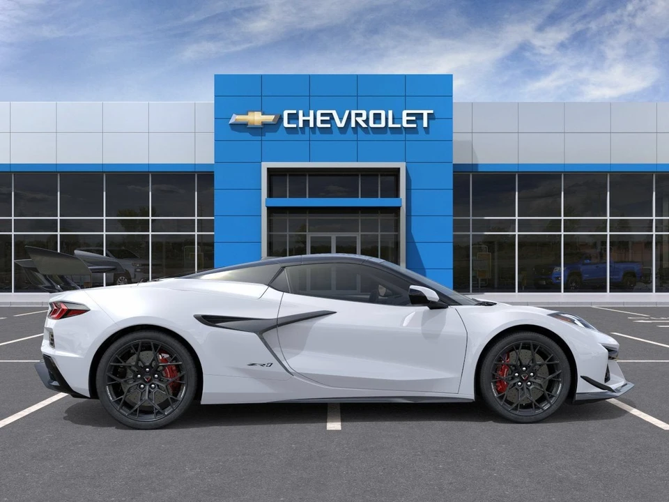 2027 Chevrolet Corvette C8 ZR1 - Image 5 of 31