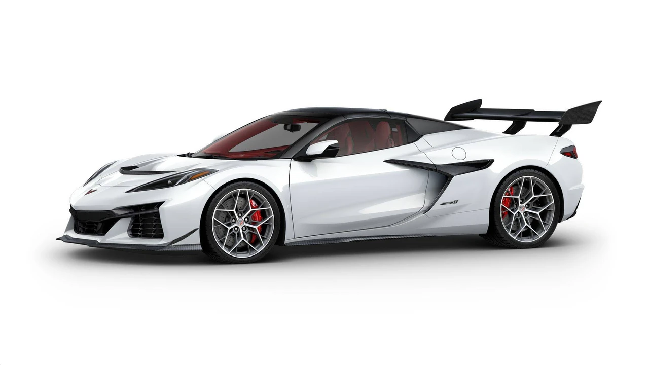 2027 Chevrolet Corvette C8 ZR1 - Image 2 of 11