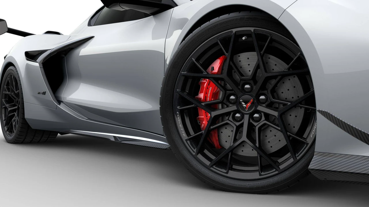 2027 Chevrolet Corvette C8 ZR1 - Image 6 of 11