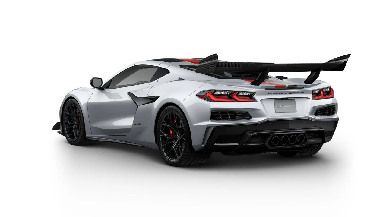 2027 Chevrolet Corvette C8 ZR1 - Image 3 of 11