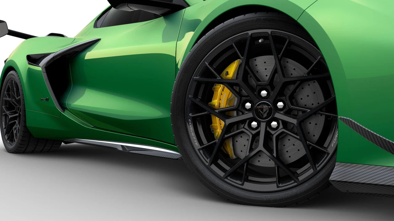 2027 Chevrolet Corvette C8 ZR1 - Image 7 of 12