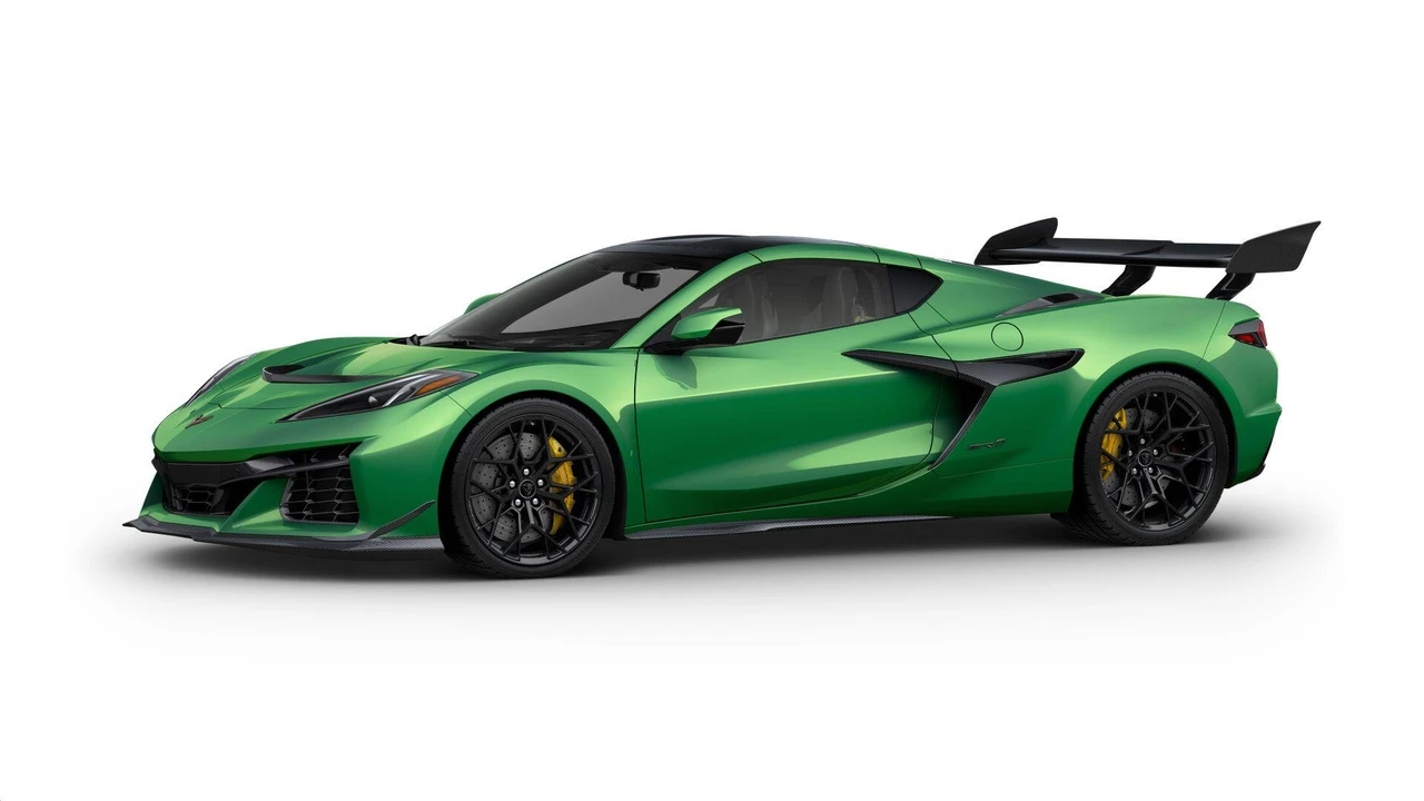 2027 Chevrolet Corvette C8 ZR1 - Image 3 of 12