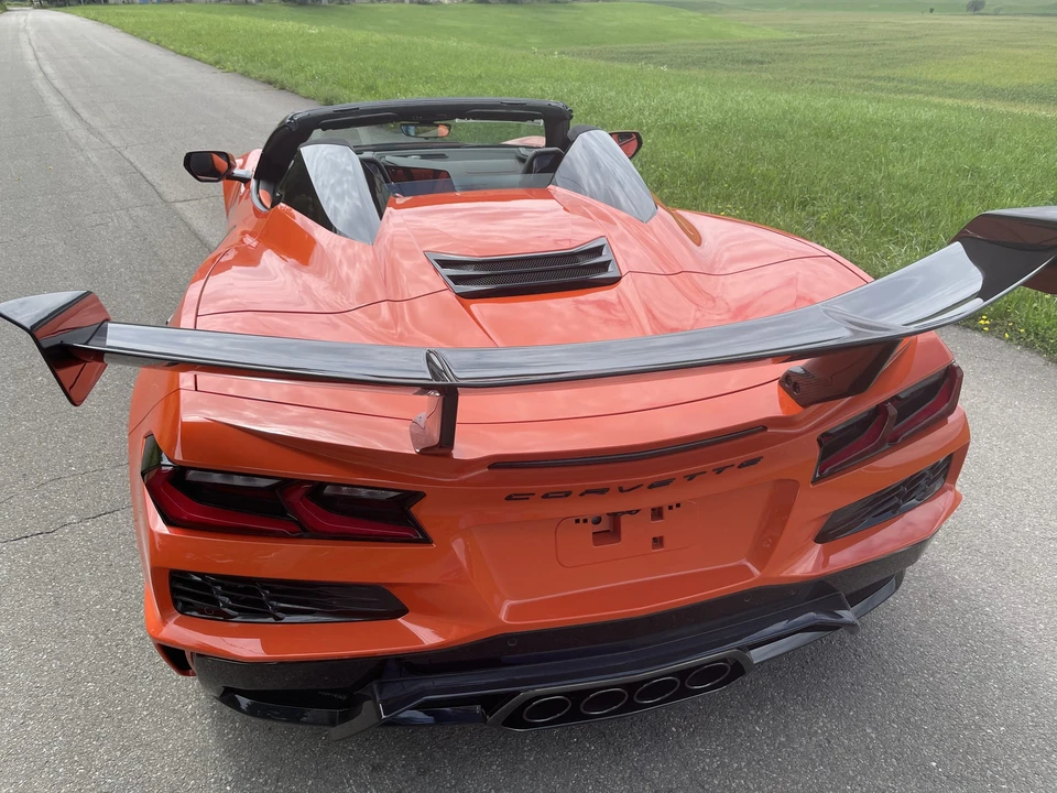 2027 Chevrolet Corvette C8 ZR1 - Image 9 of 31