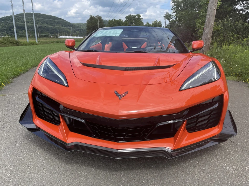 2027 Chevrolet Corvette C8 ZR1 - Image 2 of 31