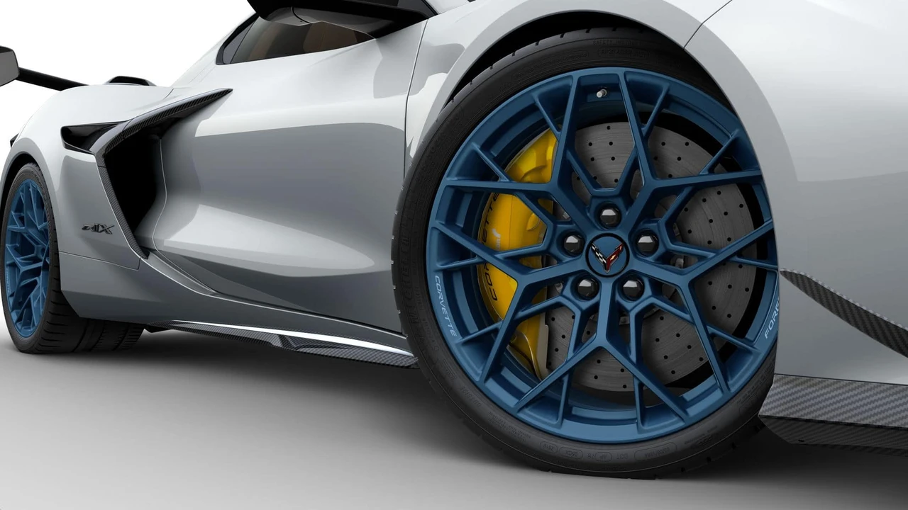 2027 Chevrolet Corvette C8 ZR1X - Image 6 of 11