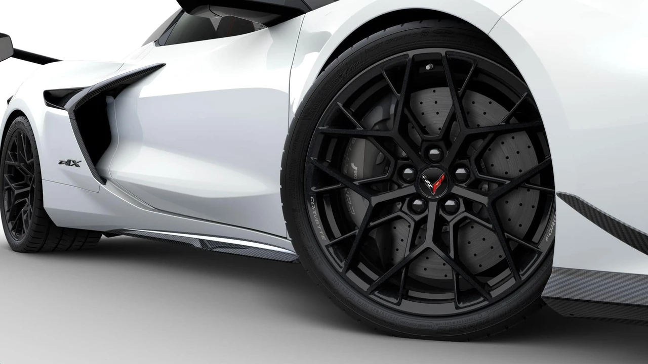 2027 Chevrolet Corvette C8 ZR1X - Image 6 of 11