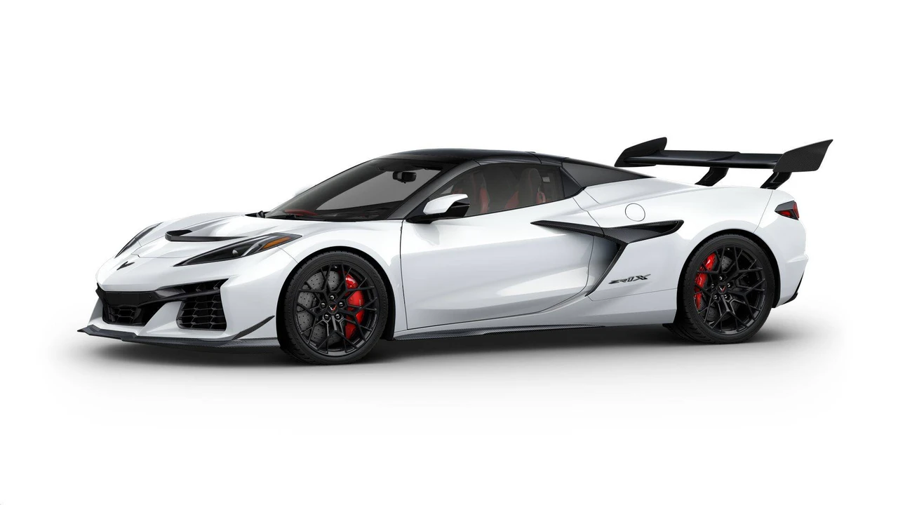 2027 Chevrolet Corvette C8 ZR1X - Image 28 of 31