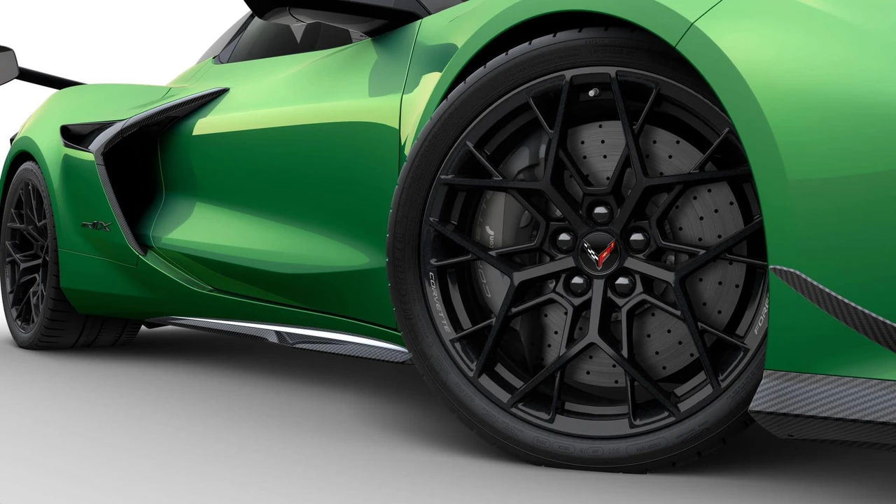 2027 Chevrolet Corvette C8 ZR1X - Image 6 of 11