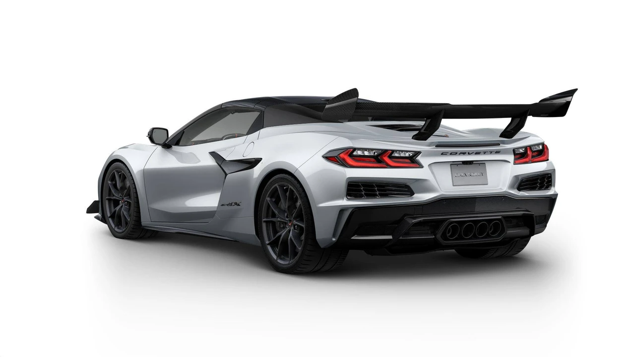 2027 Chevrolet Corvette C8 ZR1X - Image 27 of 31