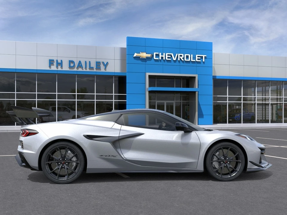 2027 Chevrolet Corvette C8 ZR1X - Image 5 of 31