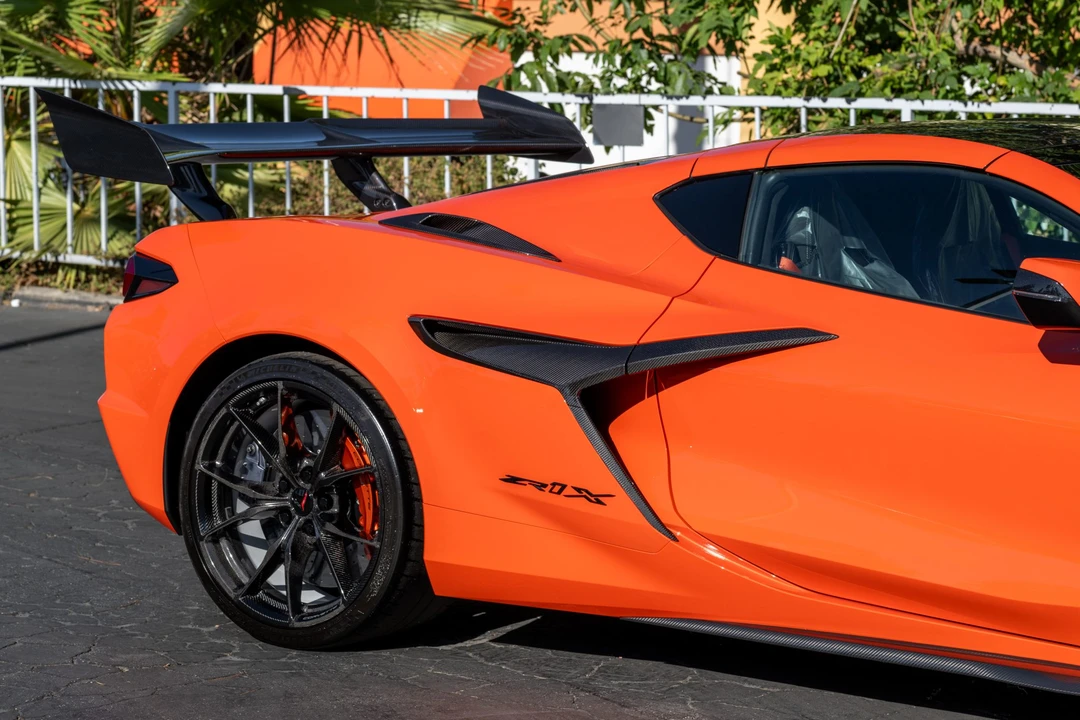 2027 Chevrolet Corvette C8 ZR1X - Image 19 of 31