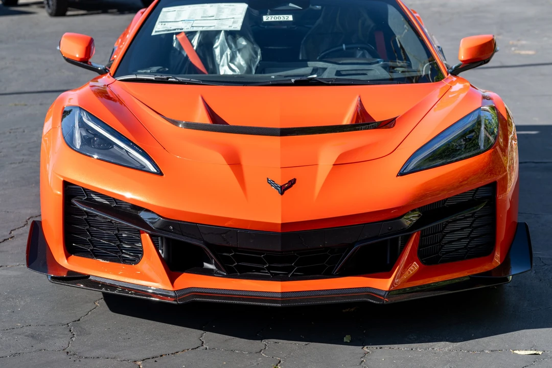 2027 Chevrolet Corvette C8 ZR1X - Image 17 of 31