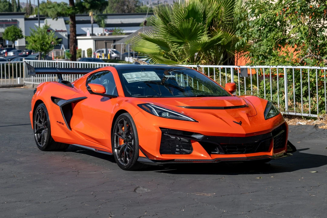 2027 Chevrolet Corvette C8 ZR1X - Image 5 of 31