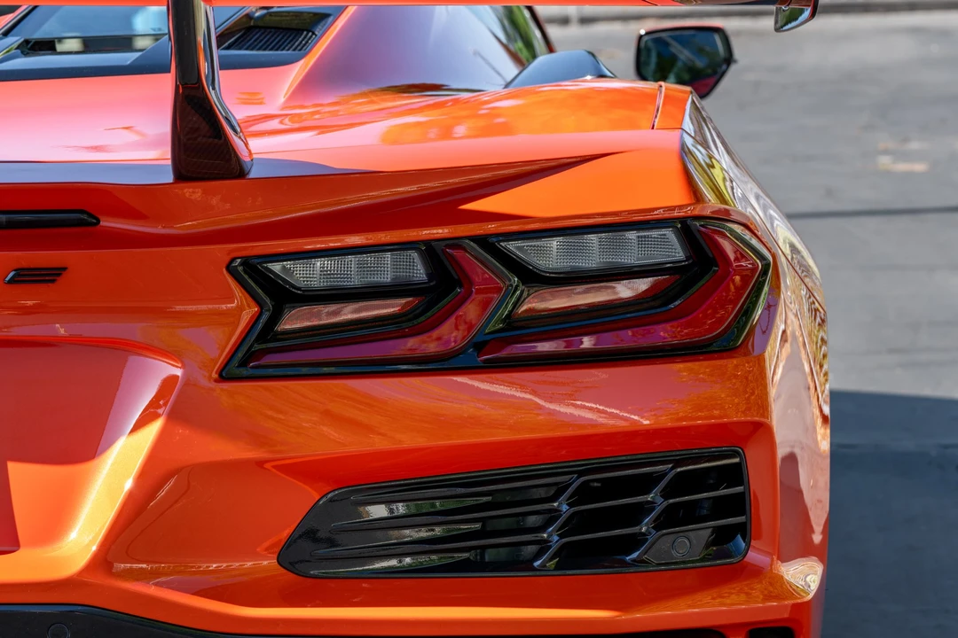 2027 Chevrolet Corvette C8 ZR1X - Image 23 of 31